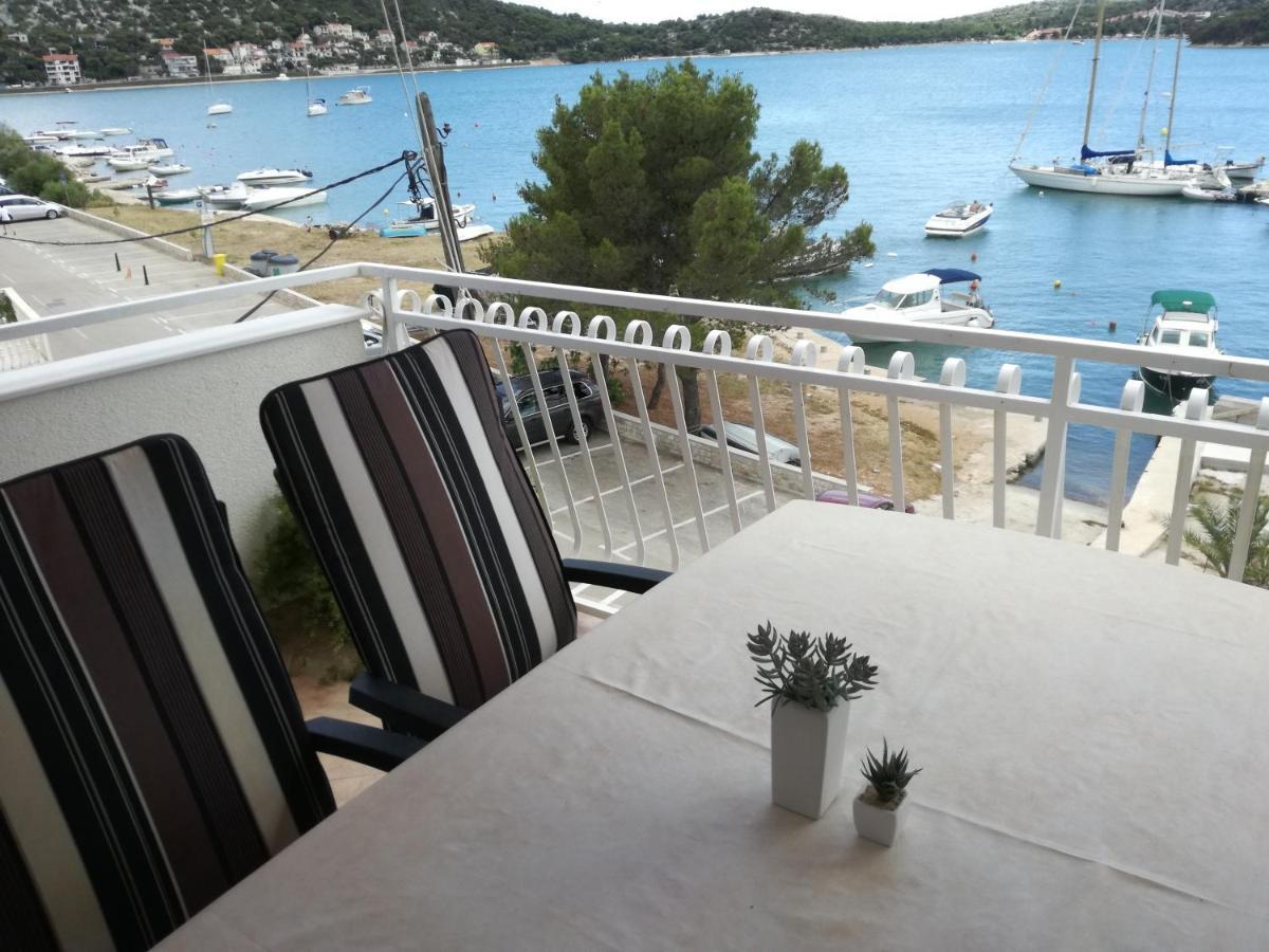 Apartments Nera Tisno Exterior foto