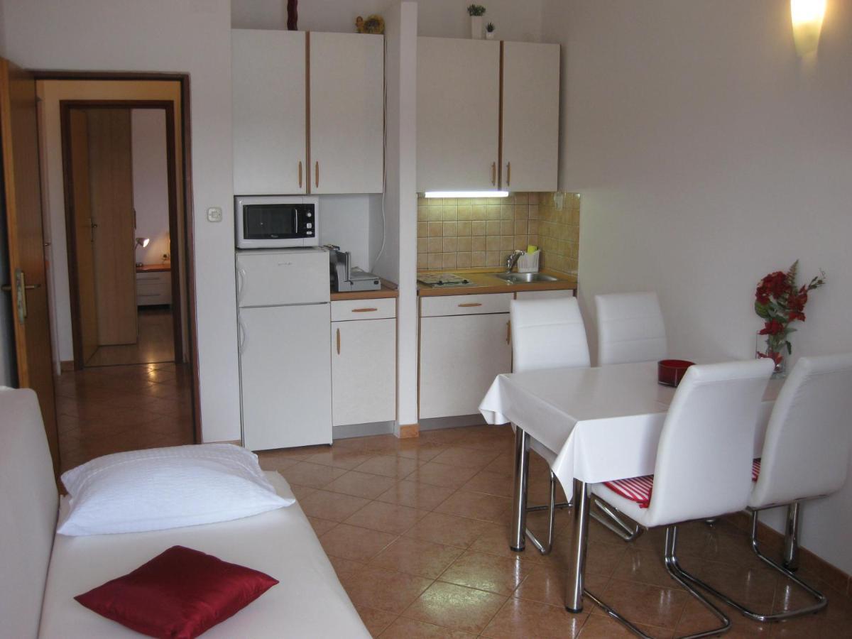 Apartments Nera Tisno Exterior foto