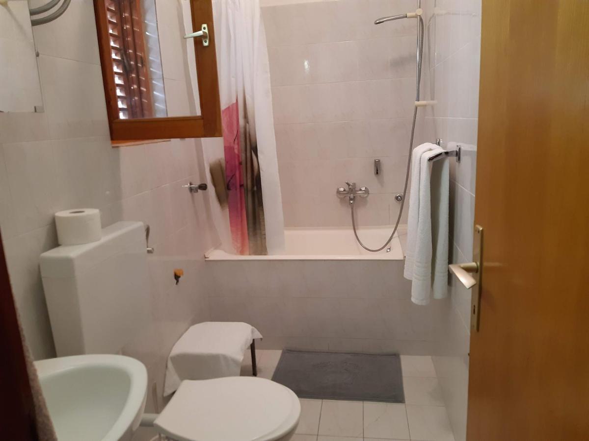Apartments Nera Tisno Exterior foto